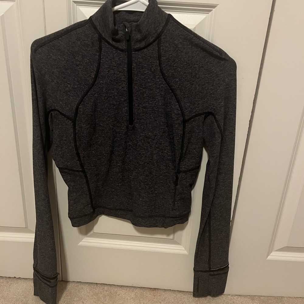 Woman’s grey Lululemon define jacket